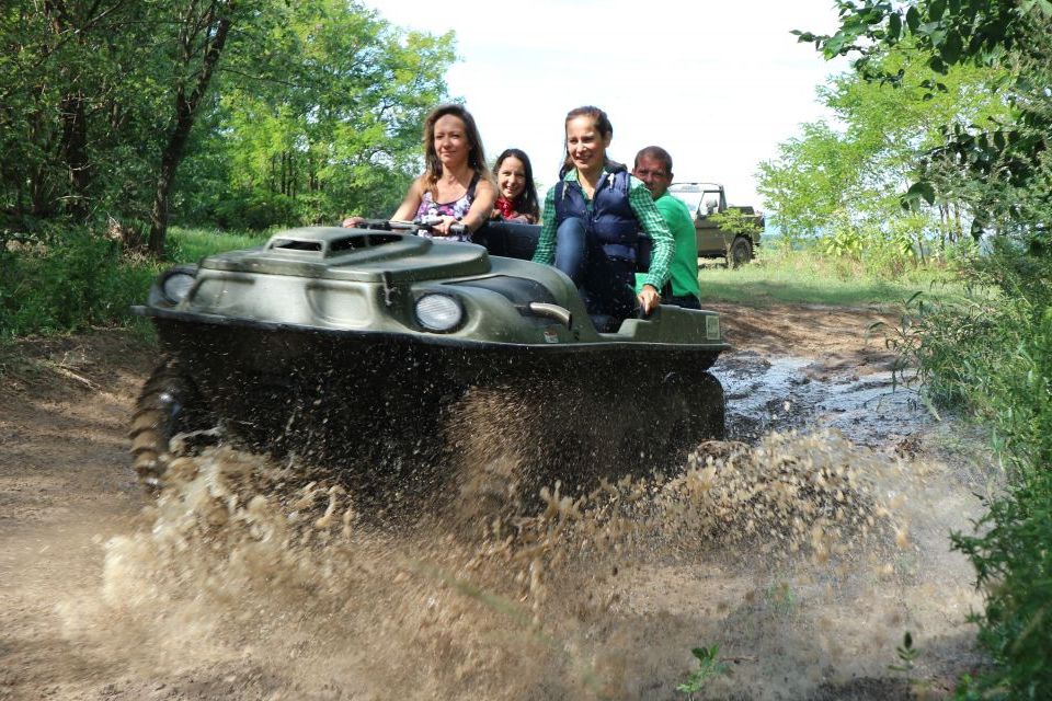 Outdoor programok. Nyolckerék meghajtású ATV vezetés, solymász bemutató, fotózás és filmezés, közös főzés a barátokkal és a családdal, pálinka caching, gyermek programok és szülinapi zsúrok. www.csapatod.hu